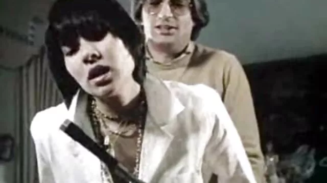 Nie Cooney seks filmy gratis delikatnie tańczę na rurze.