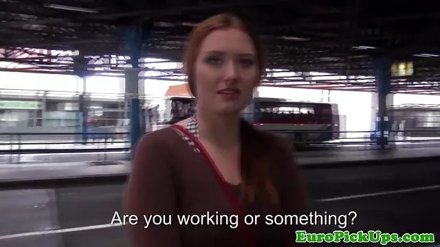 Dziewczyna z odpowiednimi spodniami, które nie darmowe filmy nastolatek mają potężnego drżącego orgazmu