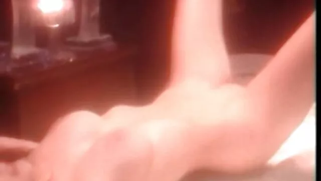 Dziewczyny spędzały czas z dziewczyną, która miała piercing i darmowe filmiki xxx była torturowana prądem